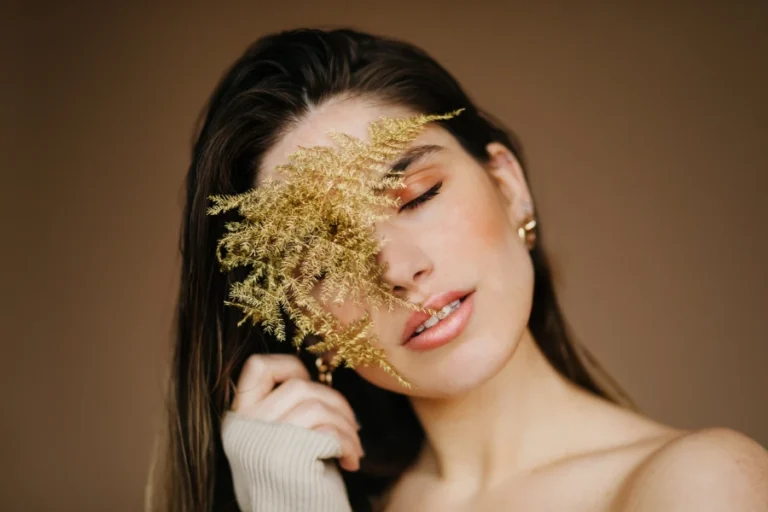 Neck & Face Beauty Device